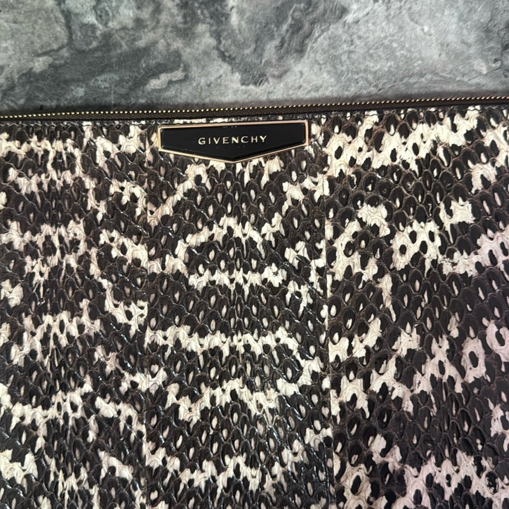 Givenchy snake skin purse authenticated used condition